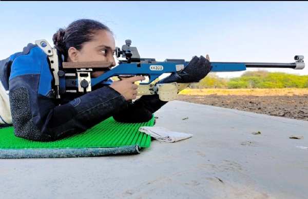 Shooter Mayuri Rathod from Savli taluka won silver medal in 62nd Gujarat State Rifle Shooting Championship