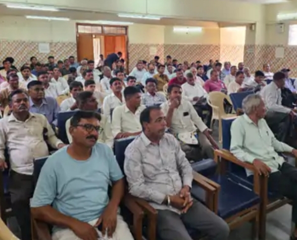 પાટણના ડૉ. બાબાસાહેબ આંબેડકર હોલ ખાતે ધી રોહિત સમાજ ધિરાણ અને ગ્રાહક સહકારી મંડળીની 10મી વાર્ષિક સભા યોજાઈ પાટણના ડૉ. બાબાસાહેબ આંબેડકર હોલ ખાતે ધી રોહિત સમાજ ધિરાણ અને ગ્રાહક સહકારી મંડળીની 10મી વાર્ષિક સભા યોજાઈ