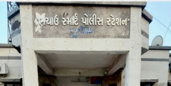 સગીર બાળક હોતા નામ અને ફોટો જાહેર નથી કરાયા સગીર બાળક હોતા નામ અને ફોટો જાહેર નથી કરાયા