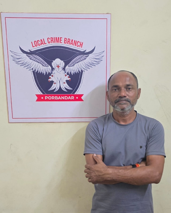 પાસા વોરન્ટમાં ફરાર આરોપીને એલસીબીએ ઝડપી લીધો. પાસા વોરન્ટમાં ફરાર આરોપીને એલસીબીએ ઝડપી લીધો.