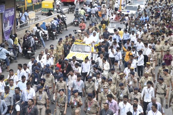 Deputy Chief Minister Harsh Sanghvi inspected the entire route of the Rath Yatra and reviewed the security arrangements. Deputy Chief Minister Harsh Sanghvi inspected the entire route of the Rath Yatra and reviewed the security arrangements.