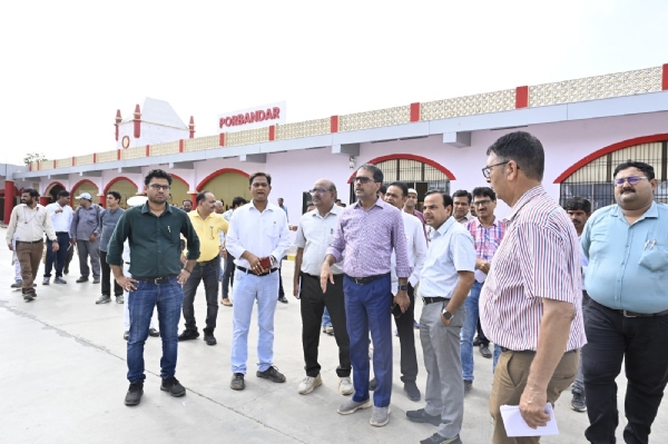 ધોળા–પોરબંદર રેલવેનું ડીઆરએમ દિનેશ વર્મા દ્વારા સંરક્ષા નિરીક્ષણ. ધોળા–પોરબંદર રેલવેનું ડીઆરએમ દિનેશ વર્મા દ્વારા સંરક્ષા નિરીક્ષણ.