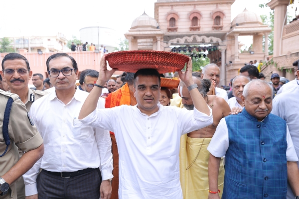 Deputy Chief Minister Harsh Sanghvi participating in the Netrotsav ceremony and Maha Aarti at Jagannath Temple Deputy Chief Minister Harsh Sanghvi participating in the Netrotsav ceremony and Maha Aarti at Jagannath Temple