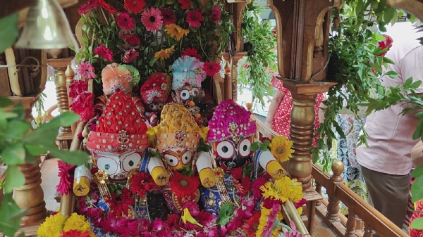 AMBAJI-MA-NIKLI-RATHYATRA AMBAJI-MA-NIKLI-RATHYATRA