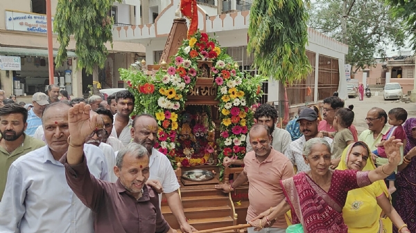 AMBAJI-MA-NIKLI-RATHYATRA AMBAJI-MA-NIKLI-RATHYATRA