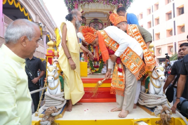 cm pahind vidhi Lord Jagannaths Rath Yatra cm pahind vidhi Lord Jagannaths Rath Yatra
