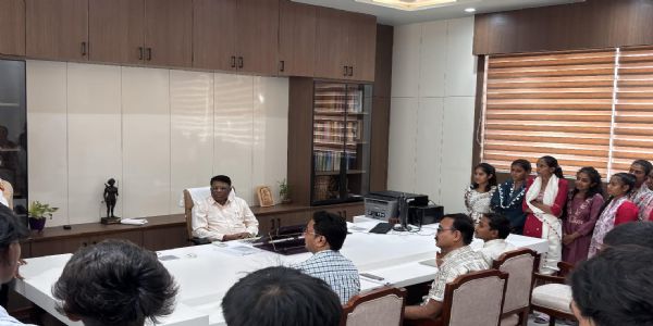 બિરસા મુંડા ટ્રાયબલ યુનિવર્સિટી ખાતે સ્કૂલ ઓફ કોમર્સમાં સેમેસ્ટર-1ના વિદ્યાર્થીઓ માટે ઓરિએન્ટેશન કાર્યક્રમ