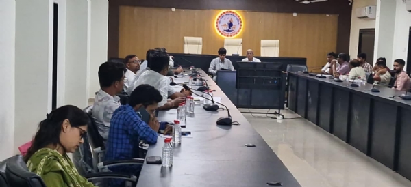 પોરબંદર મહાનગરપાલિકા દ્વારા સોલિડ વેસ્ટ મેનેજમેન્ટ નિયમો–2026 અંતર્ગત બલ્ક વેસ્ટ જનરેટર્સ માટે માર્ગદર્શન બેઠક યોજાઈ. પોરબંદર મહાનગરપાલિકા દ્વારા સોલિડ વેસ્ટ મેનેજમેન્ટ નિયમો–2026 અંતર્ગત બલ્ક વેસ્ટ જનરેટર્સ માટે માર્ગદર્શન બેઠક યોજાઈ.