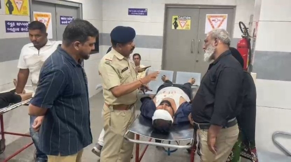 બે જૂથ વચ્ચે અથડામણ બે જૂથ વચ્ચે અથડામણ