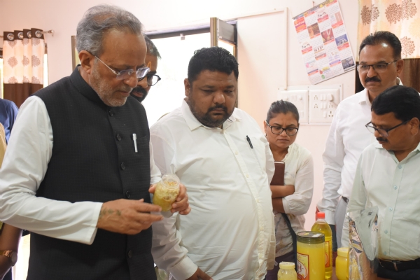 પોરબંદર જિલ્લામાં પ્રાકૃતિક ખેતીને પ્રોત્સાહન આપવા નવતર પ્રયાસ. પોરબંદર જિલ્લામાં પ્રાકૃતિક ખેતીને પ્રોત્સાહન આપવા નવતર પ્રયાસ.