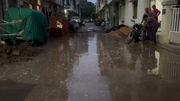 પાણી સોસાયટીમાં પાણી સોસાયટીમાં