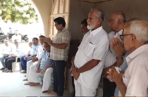 છસરા ખાતે બેઠક યોજાઈ છસરા ખાતે બેઠક યોજાઈ