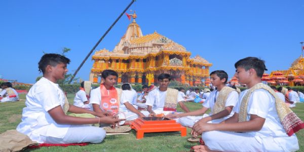 શ્રાવણ ૨૦૨૬: સોમનાથ આવનાર કોઈપણ ભક્ત પૂજાના લાભથી વંચિત નહીં રહે તે માટે, 30 દિવસ 51 કુંડી મહામૃત્યુંજય મહાયજ્ઞ અનુષ્ઠાનનું ઐતિહાસિક આયોજન