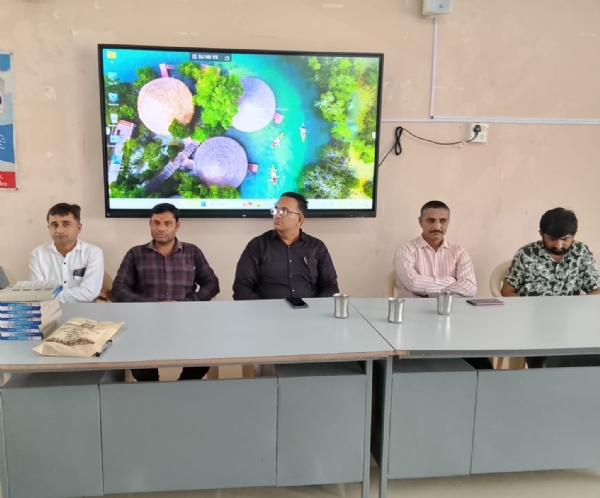 રાણાવાવ તાલુકા આરોગ્ય કચેરી  અને સરકારી વિનયન કોલેજના સંયુક્ત ઉપક્રમે AIDS, ટીબી અને ટોબેકો કંટ્રોલ અંગે જાગૃતિ કરાઈ.