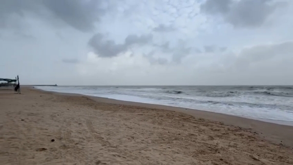 માંડવી દરિયા કિનારો ખાલી કરાવાયું