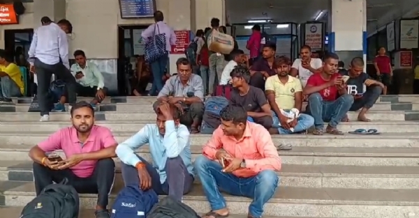મુસાફરો મુસાફરો