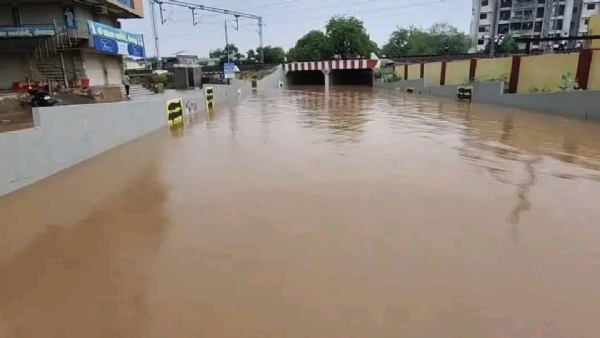 મહેસાણામાં ભારે વરસાદની આગાહીને પગલે સતત બીજા દિવસે શાળા-આંગણવાડીઓમાં રજા જાહેર