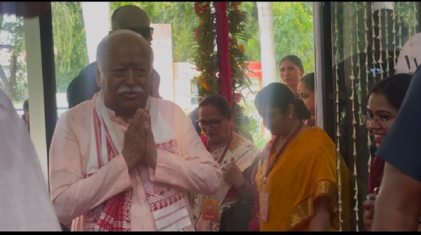 રાષ્ટ્રીય સ્વયંસેવક સંઘના સરસંઘચાલક ડો. મોહન ભાગવત રાષ્ટ્રીય સ્વયંસેવક સંઘના સરસંઘચાલક ડો. મોહન ભાગવત