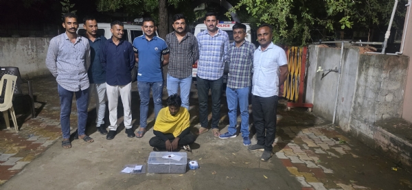 ગાંજા સાથે પકડાયેલ આરોપી ગાંજા સાથે પકડાયેલ આરોપી