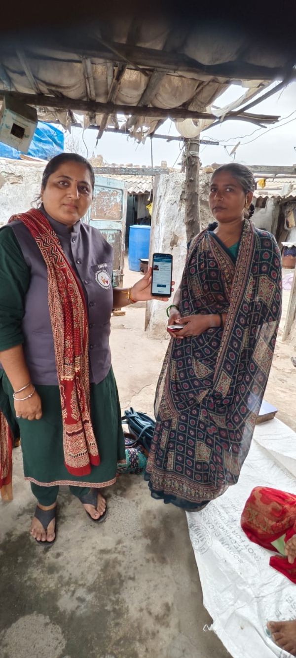 પોરબંદર મહિલા અને બાળ વિકાસ વિભાગ દ્વારા વિધવા સહાય યોજનાના લાભાર્થીની ખરાઈની કામગીરી  હાથ ધરાઈ.