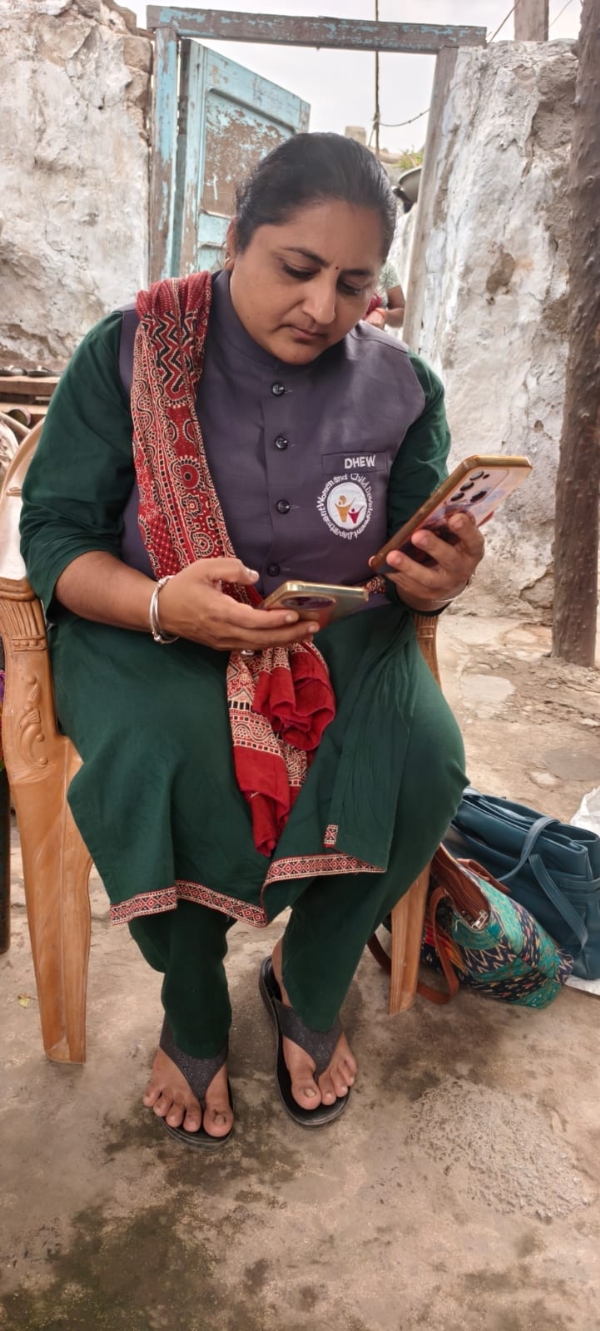 પોરબંદર મહિલા અને બાળ વિકાસ વિભાગ દ્વારા વિધવા સહાય યોજનાના લાભાર્થીની ખરાઈની કામગીરી  હાથ ધરાઈ.