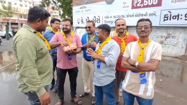 ધર્મેન્દ્ર પ્રધાનના રાજીનામાની ઉજવણી કરાઈ ધર્મેન્દ્ર પ્રધાનના રાજીનામાની ઉજવણી કરાઈ