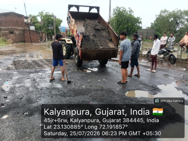 કડી-કલ્યાણપુરા માર્ગ ફરી શરૂ: પાણી ઓસરતા જ મરામત પૂર્ણ, વાહનવ્યવહાર પૂર્વવત