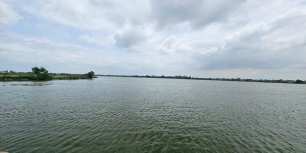 ગેરકાયદેસર બેરેજ દૂર કરવાની માંગ સાથે બીઆરએસ નેતાઓએ 'ચલો કર્ણાટક' ઝુંબેશ શરૂ કરી