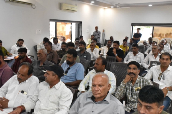 વન અને પર્યાવરણ મંત્રી  અર્જુન મોઢવાડીયાના અધ્યક્ષસ્થાને બગવદરમાં લોકદરબાર યોજાયો.