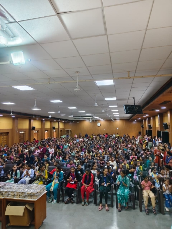 મહેસાણામાં ગૌરી વ્રત નિમિત્તે વ્રતધારી બહેન-દીકરીઓનું સન્માન, ઉપયોગી ભેટોનું વિતરણ