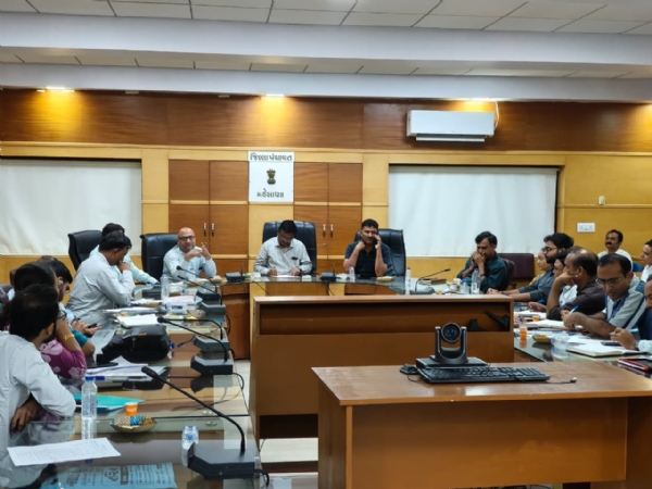 મહેસાણા જિલ્લામાં માતા અને બાળ મરણ અંગે સમીક્ષા બેઠક યોજાઈ મહેસાણા જિલ્લામાં માતા અને બાળ મરણ અંગે સમીક્ષા બેઠક યોજાઈ