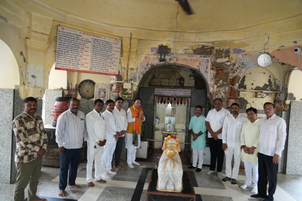 અરવડેશ્વર મહાદેવ ગુરુમહારાજના આશ્રમમાં ગુરુ પૂર્ણિમાની ઉજવણી કરવામાં આવી, અરવડેશ્વર મહાદેવ ગુરુમહારાજના આશ્રમમાં ગુરુ પૂર્ણિમાની ઉજવણી કરવામાં આવી,