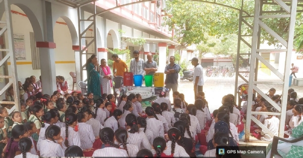 પોરબંદરની પ્રાથમિક કન્યાશાળા-છાયા ખાતે વિદ્યાર્થીઓને સ્વચ્છતા અને આરોગ્ય અંગે માર્ગદર્શન અપાયું.
