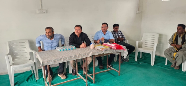 જખૌ શાળાની મુલાકાતે જીલ્લા શિક્ષણાધિકારી જખૌ શાળાની મુલાકાતે જીલ્લા શિક્ષણાધિકારી