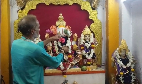 ગણપતિ બાપ્પા ગણપતિ બાપ્પા