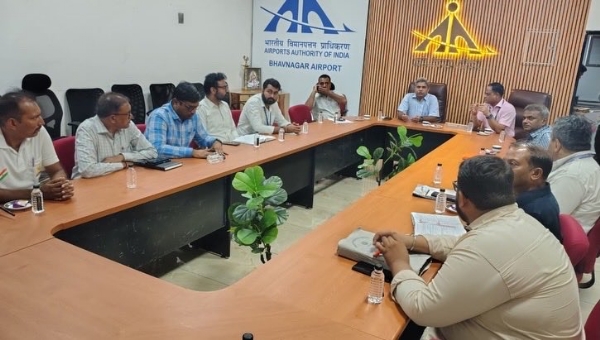 બેઠક યોજવામાં આવી બેઠક યોજવામાં આવી