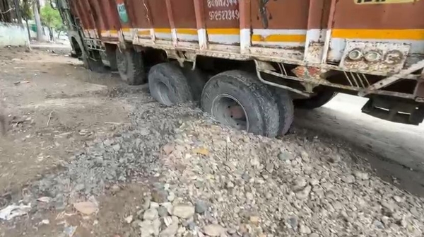 ટ્રક ટ્રક
