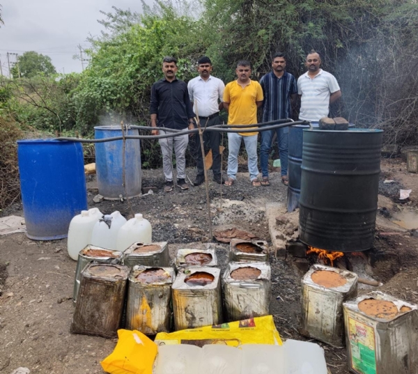 દારૂ ની રેડ