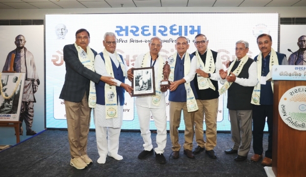 સરદારધામ દ્વારા આયોજિત બે દિવસની ચિંતન શિબિરનું થયું સમાપન સરદારધામ દ્વારા આયોજિત બે દિવસની ચિંતન શિબિરનું થયું સમાપન