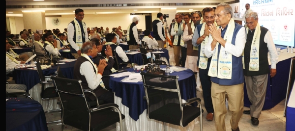 સરદારધામ દ્વારા આયોજિત બે દિવસની ચિંતન શિબિરનું થયું સમાપન સરદારધામ દ્વારા આયોજિત બે દિવસની ચિંતન શિબિરનું થયું સમાપન