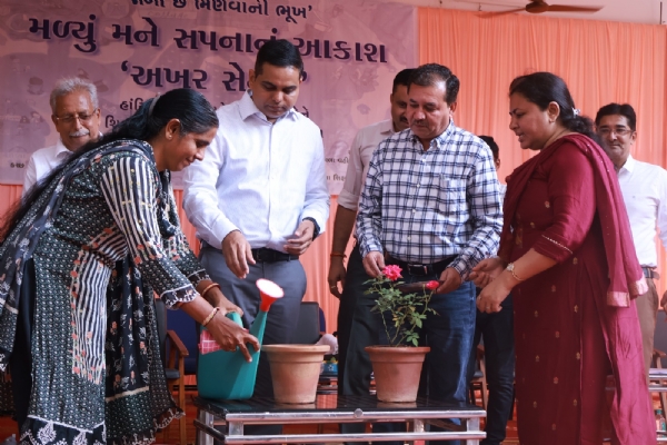 કચ્છ મહિલા સંગઠન અખર કાર્યક્રમની તસવીરો