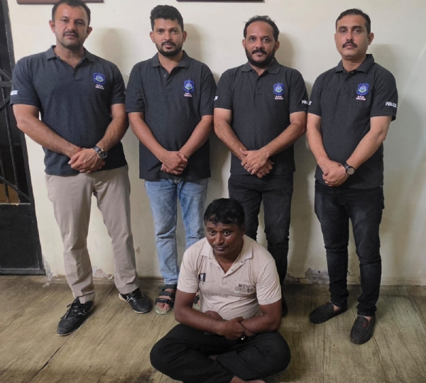 આરોપી સાથે sog ની ટીમ