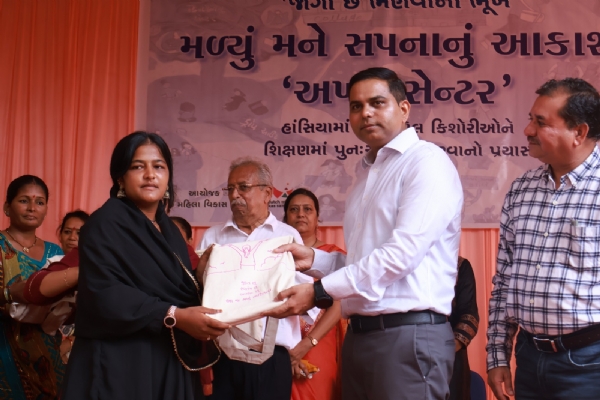 કચ્છ મહિલા સંગઠન અખર કાર્યક્રમની તસવીરો