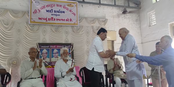 કુંડલા તાલુકા ગ્રામ સેવા મંડળની પૂનમ બેઠકમાં ધારાસભ્ય મહેશ કસવાલા ઉપસ્થિત, ગ્રામ વિકાસના મુદ્દે થઈ ચર્ચા