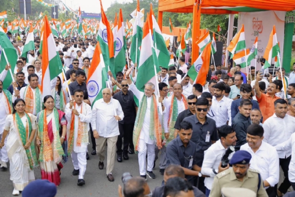 ગાંધીનગર ખાતે તિરંગા યાત્રા ગાંધીનગર ખાતે તિરંગા યાત્રા