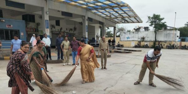 ‘આપણું બસ સ્ટેશન–સ્વચ્છ બસ સ્ટેશન’ના સંકલ્પ સાથે ભાવનગર એસ.ટી. વિભાગની સ્વચ્છતા ઝુંબેશ