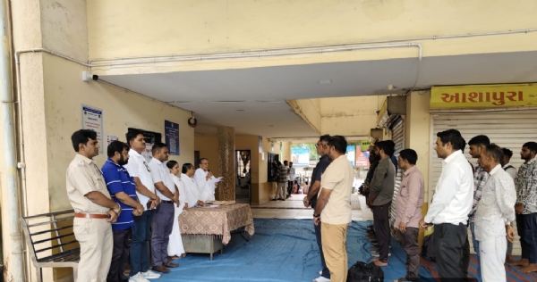 વેરાવળ બસ સ્ટેશન ખાતે સ્વછતા