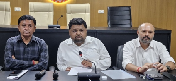 ‘હર ઘર તિરંગા         અભિયાન અંતર્ગત મેયરની         અધ્યક્ષતામાં કોર્પોરેટરો સાથે બેઠક યોજાઈ.
