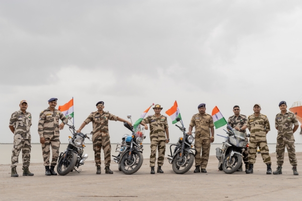 કંડલા ખાતે બાઇક રેલી યોજાઈ કંડલા ખાતે બાઇક રેલી યોજાઈ