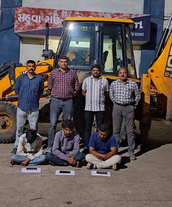 ચોરી કરેલ jcb સાથે ઝડપાયેલ આરોપી